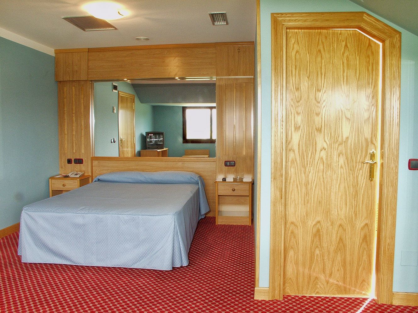 Hotel Royal Llanera  Buitenkant foto